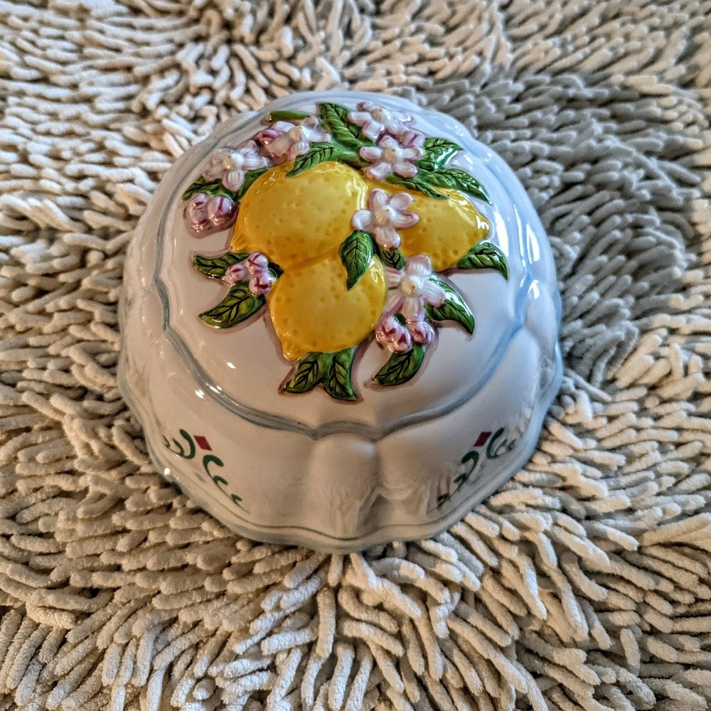 1986 The Franklin Mint Le Cordon Bleu Lemons Wall Hanging Jello Mold Mint!